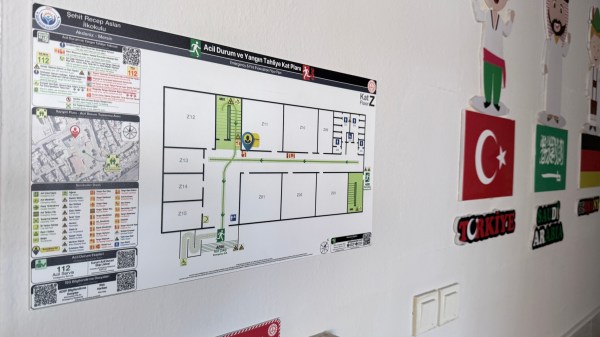 ISO 23601 Acil Durum ve Yangın Tahliye Planı,
Tahliye Krokisi,
Acil Durum Müdahale Prosedürleri Panosu,
ISO 7010 Uyarı Levhaları ve 16069 Acil Durum Yönlendirmeleri,
ISO 7010 Safety Signs; 16069 Emergency Way Guidance,